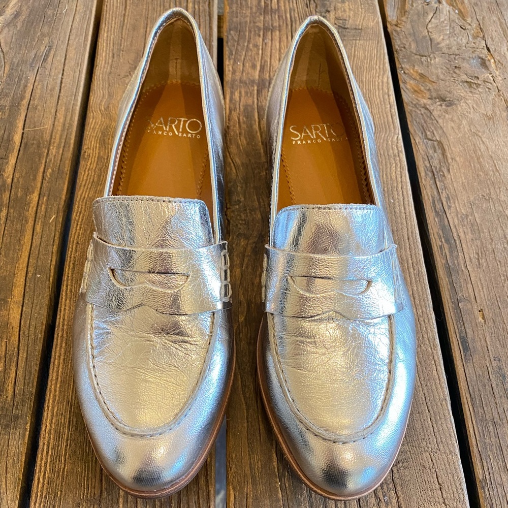 Franco Sarto Silver Leather Loafer NEW Size 6